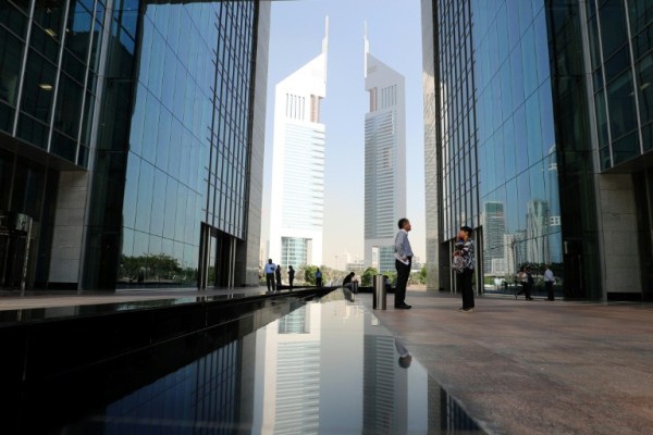 الإمارات تمنح المستثمرين نسبة تملك كاملة في الشركات