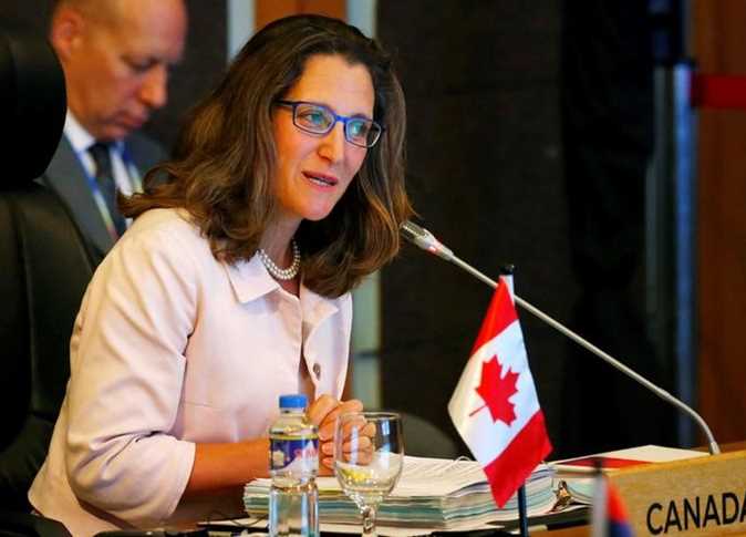 وزيرة خارجية كندا تندد في واشنطن بالرسوم 
