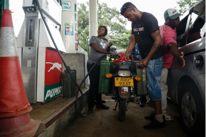 تظاهرات احتجاج على رفع أسعار النفط في زيمبابوي