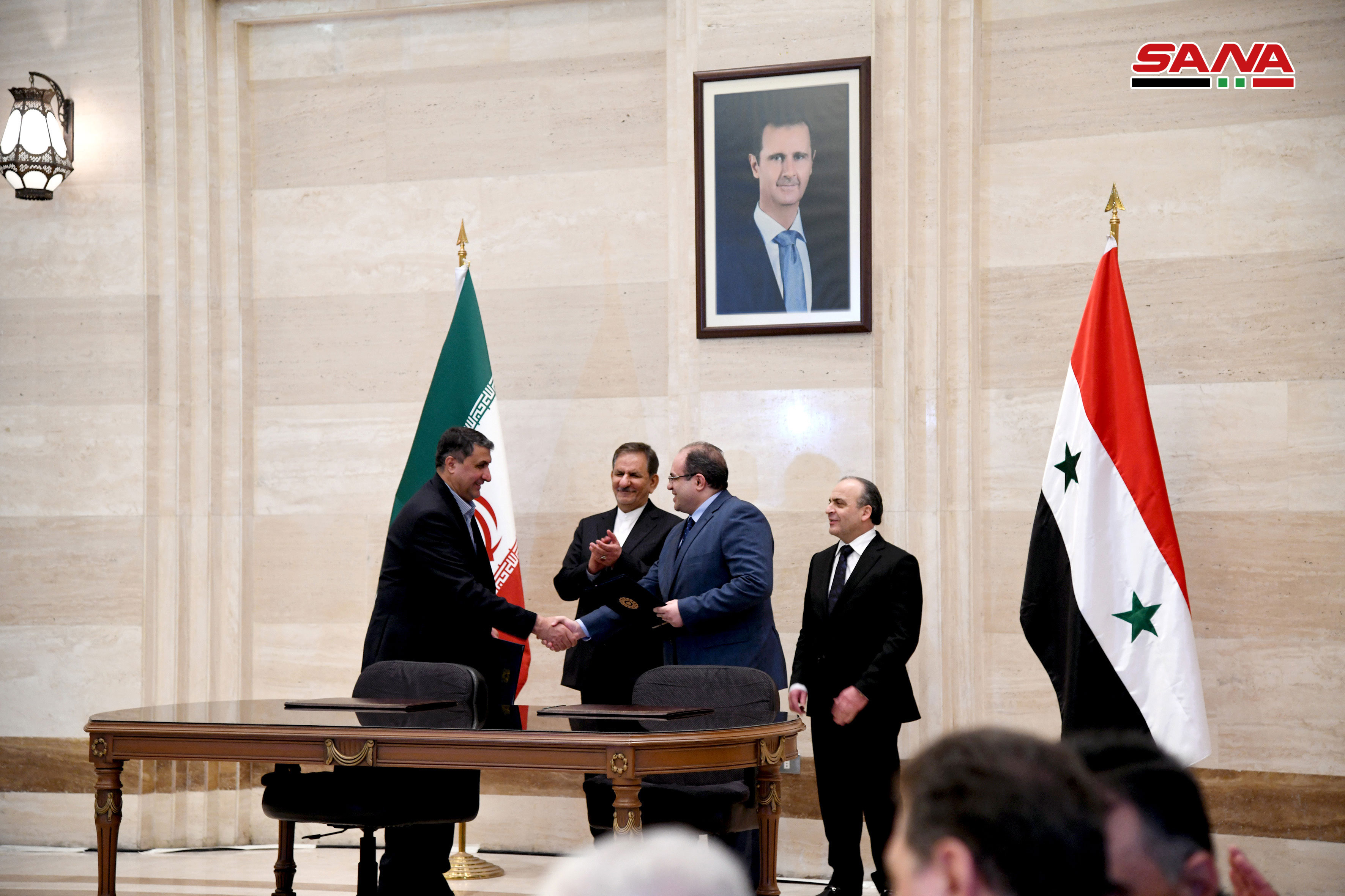 سوريا وايران توقعان اتفاقا للتعاون الاقتصادي 