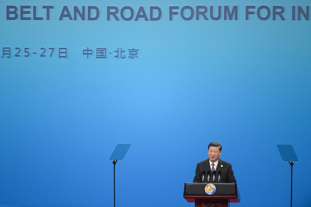  الرئيس الصيني شي جينبينغ مفتتحا قمة 