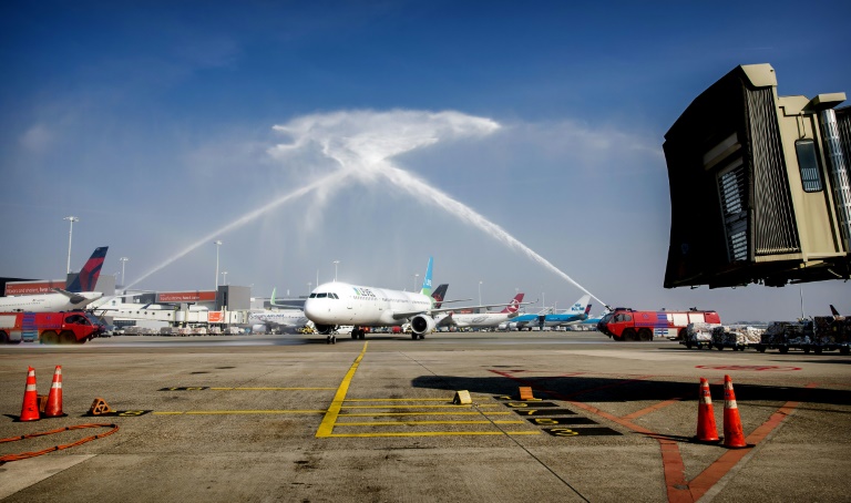 إلغاء عشرات الرحلات الجوية في هولندا جراء إضراب عمال النقل