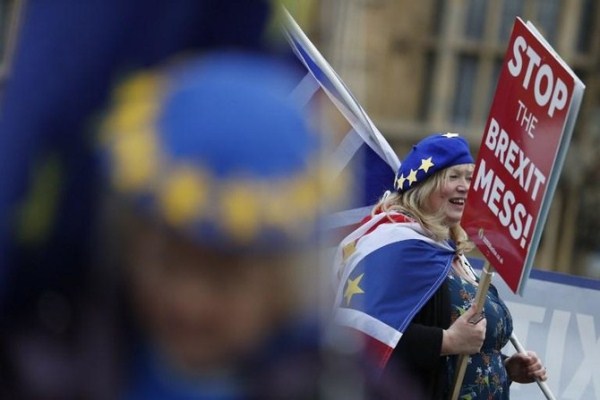 بنك انكلترا يحذر من زيادة احتمال الخروج من الاتحاد الأوروبي بدون اتفاق