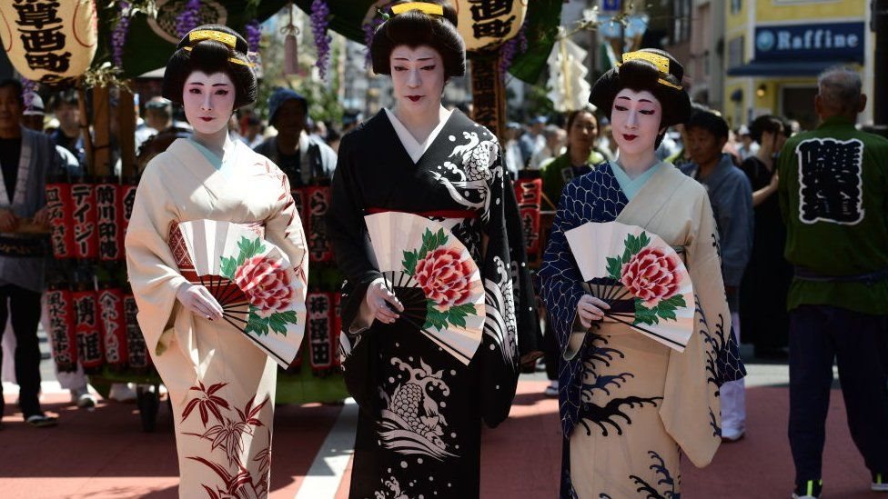 كيم كارداشيان تطلق علامة تجارية لملابس داخلية تثير حفيظة اليابانيين