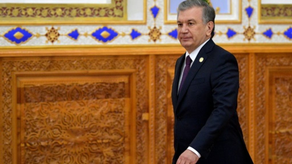 أوزبكستان تنوي بيع جزء من شركتها العامة للطاقة