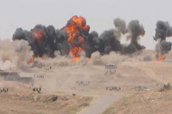 طيران مجهول يقصف حقل العمر النفطي في شرق دير الزور