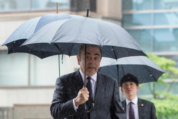 رئيس مجلس ادارة نيسان السابق كارلوس غصن يصل الى المحكمة في طوكيو في 24 يونيو 2019