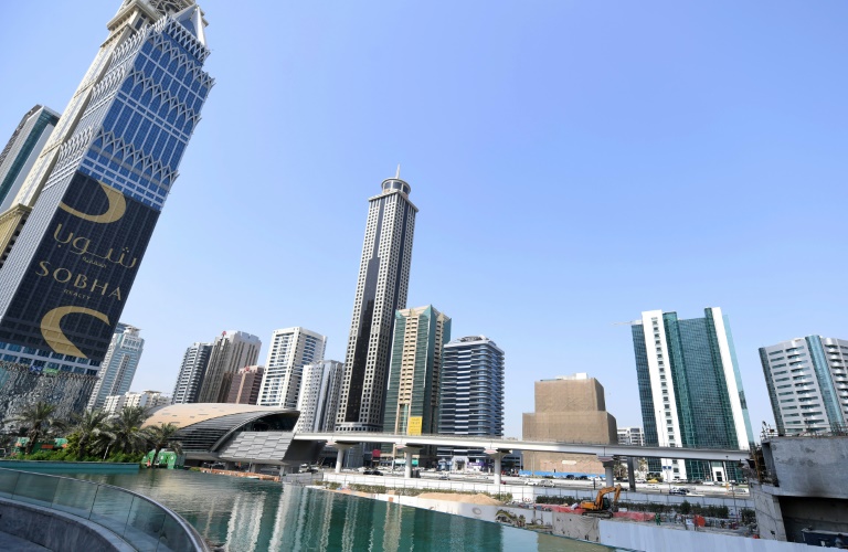 دبي تسعى جاهدة إلى تحفيز اقتصادها المتباطئ