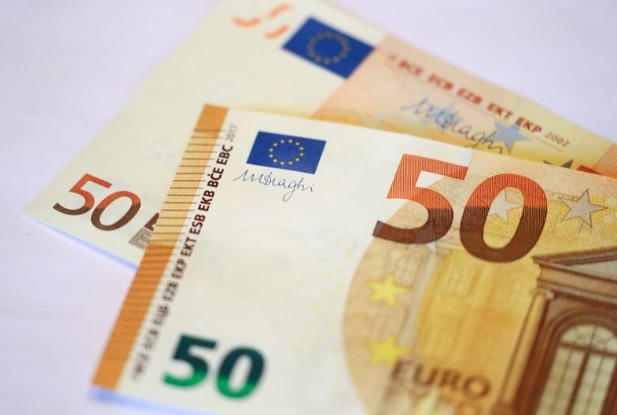 آمال اتفاق الخروج البريطاني تبقي اليورو قرب أعلى مستوى في 7 أسابيع