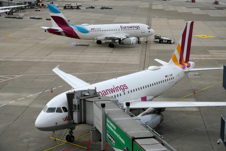 طائرة لجيرمان وينغز وأخرى ليورو وينغز في مطار دوسلدورف بغرب ألمانيا، في 24 أيلول/سبتمبر 2019