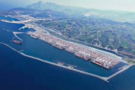 ميناء طنجة المتوسط يسجل إنجازا عالميا
