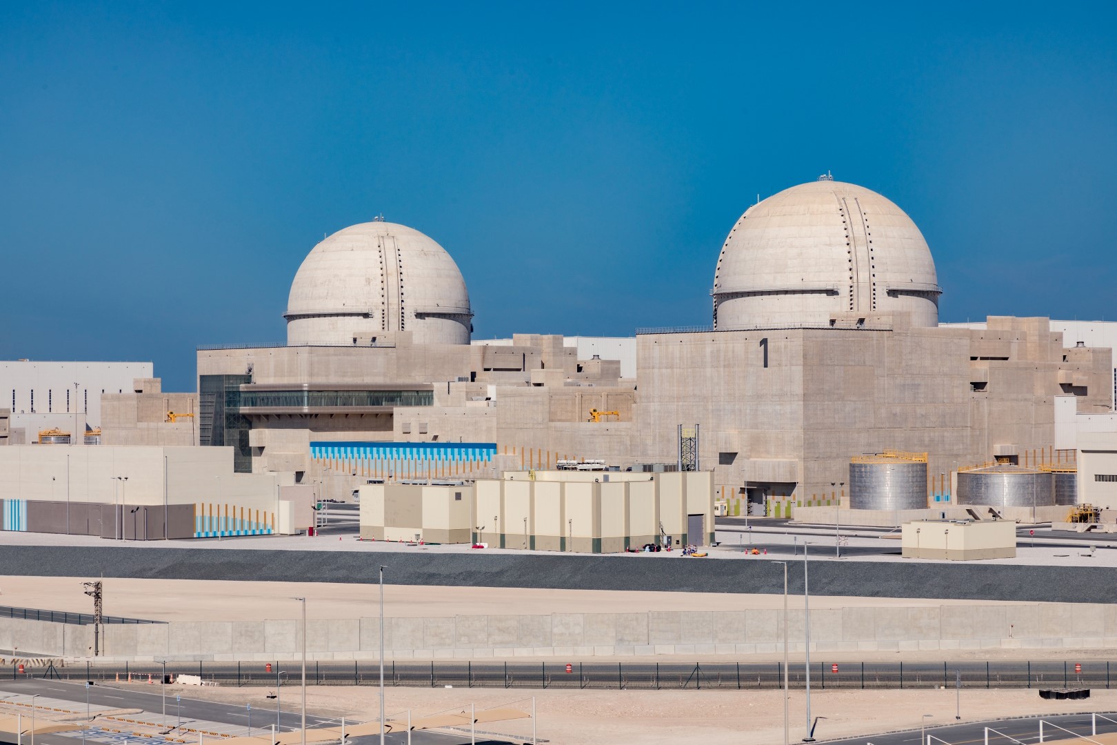 تحميل 241 حزمة وقود نووي في مفاعل المحطة الأولى في براكة (وام)