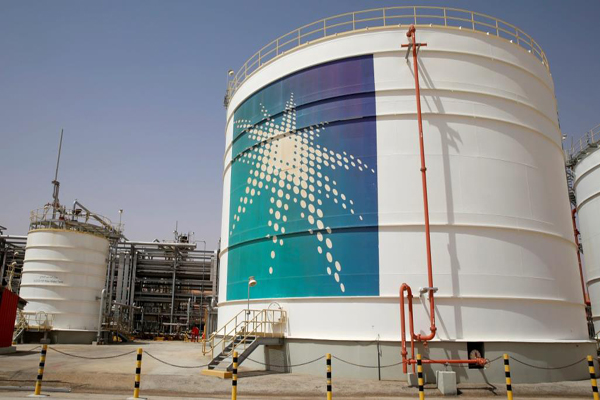 السعودية ستزيد طاقتها الإنتاجية القصوى من النفط بمليون برميل يوميًا