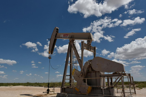 وكالة الطاقة تتوقع انهيارًا تاريخيًا للطلب على النفط في 2020