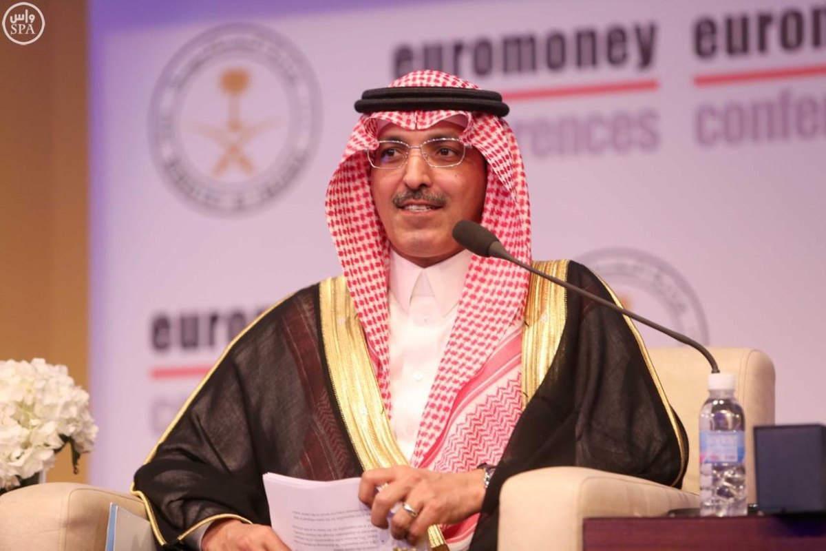 وزير المالية السعودي يناقش التطورات الاقتصادية في المملكة