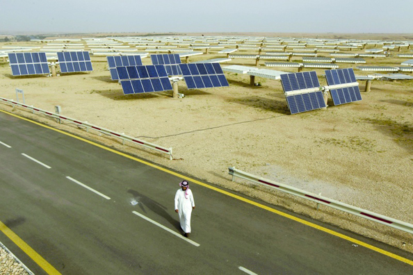 مشروع سعودي للطاقة الشمسية ينتج الكهرباء بأقل تكلفة