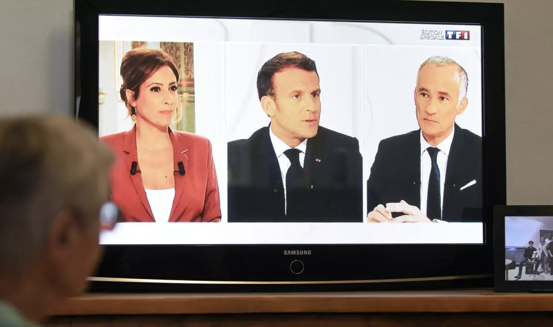 الرئيس الفرنسي خلال المقابلة التلفزيونية التي أجراها بمناسبة العيد الوطني الفرنسي