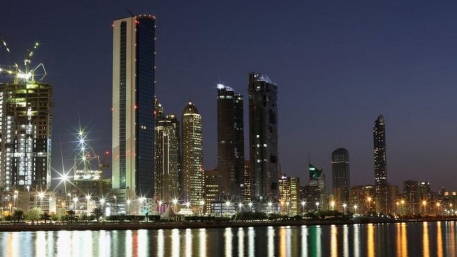 الإمارات: مساواة أجور النساء بالرجال في القطاع الخاص