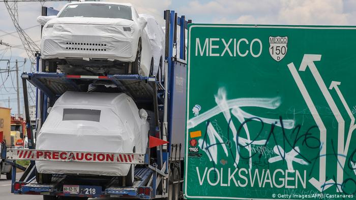 تعيش صناعة السيارات في المكسيك واقعاً صعباً، حالها حال العديد من القطاعات الأخرى في البلاد