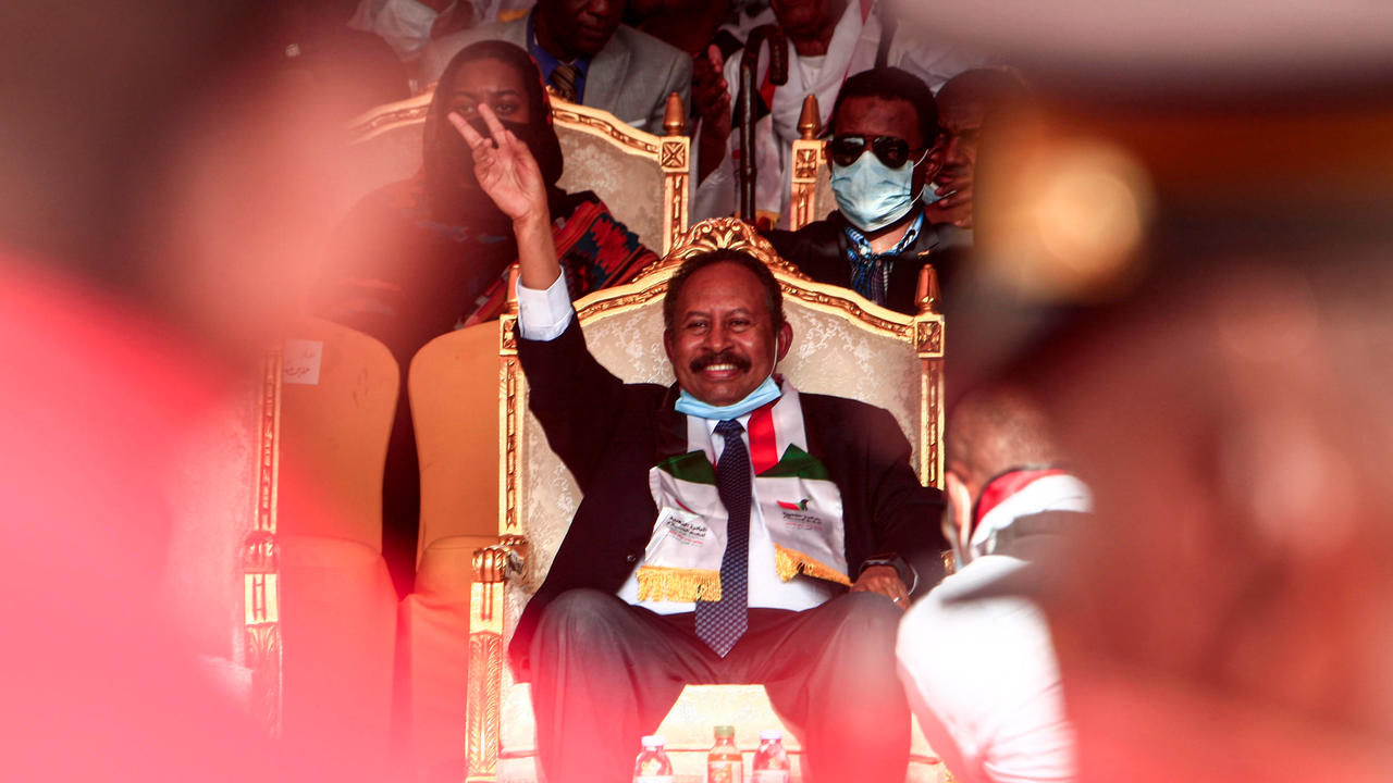 رئيس الوزراء السوداني عبدالله حمدوك خلال احتفال في الخرطوم في الثامن من تشرين الاول/أكتوبر 2020
