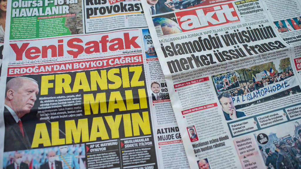 الكباش التركي الفرنسي يتصدر الصحف التركية