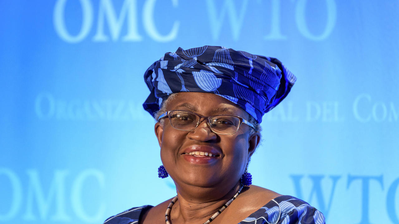 نغوزي أوكونجو-إيويالا وزيرة المالية النيجيرية السابقة في جنيف في 15 تموز/يوليو 2020