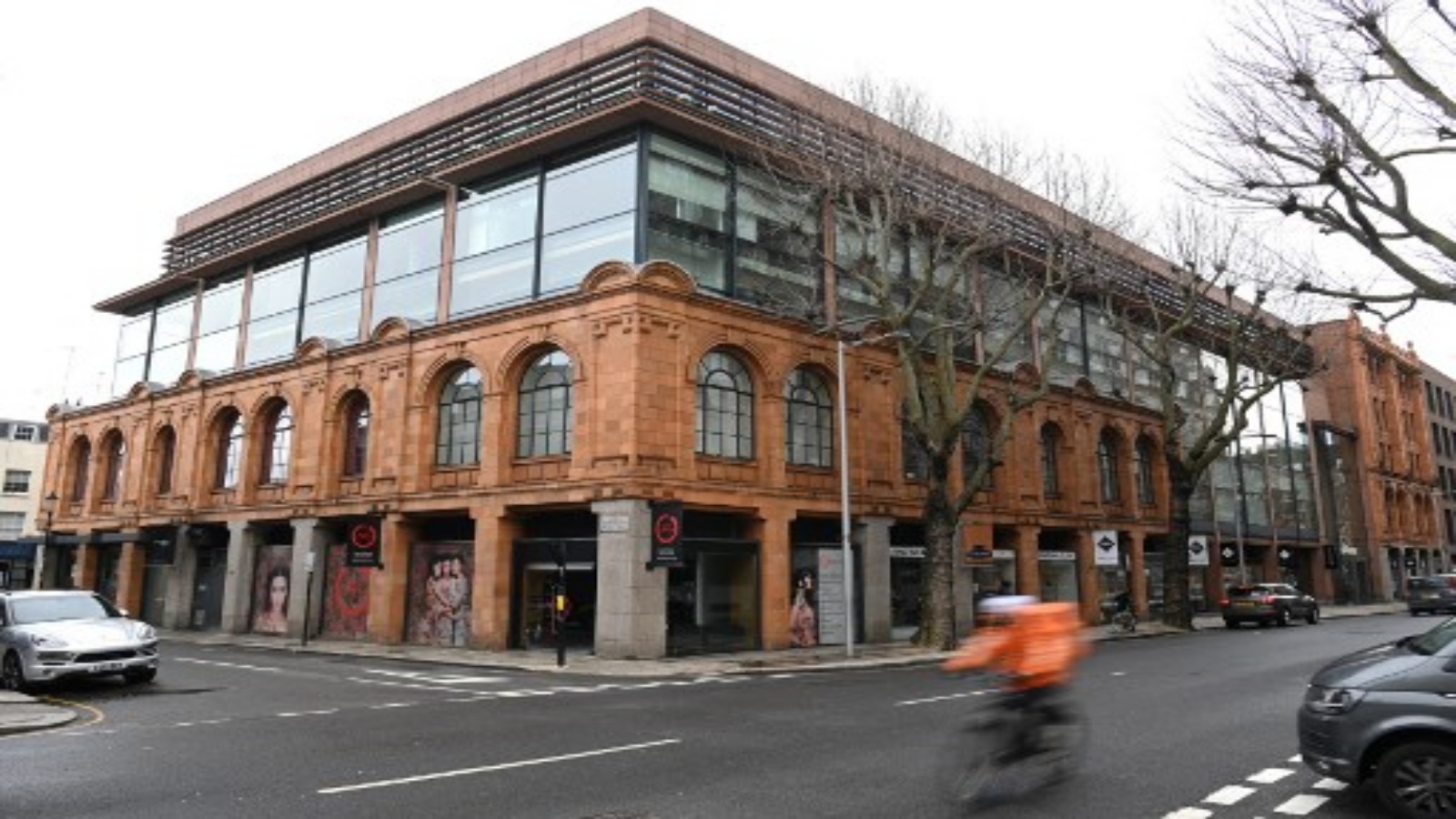منظر عام لـ 60 Sloane Square ، مبنى قديم في غرب لندن مملوك للفاتيكان في 18 فبراير 2021