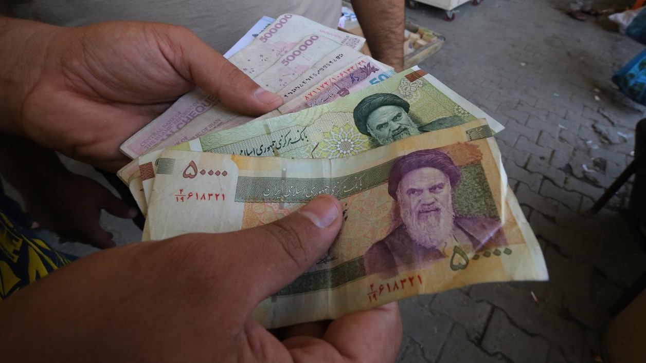 الفساد يضرب قطاع المصارف الإيرانية