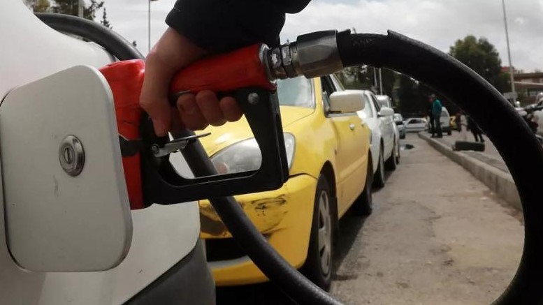 تقنين في تسليم الوقود للنمستهلكين في سوريا بسبب توقف الملاحة في قناة السويس