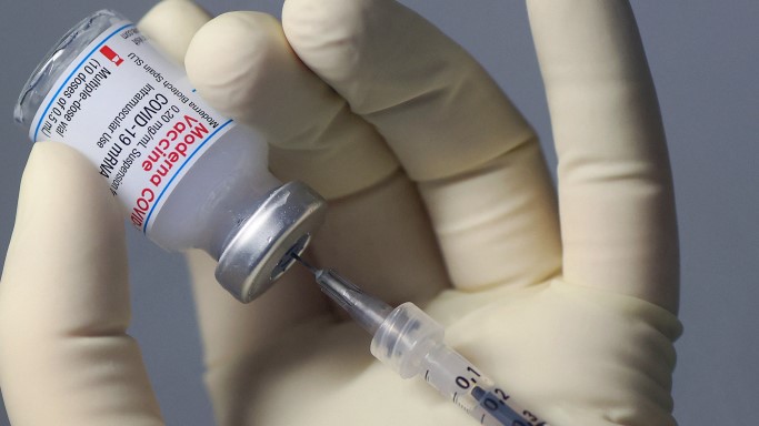 اقتراحات بزيادة نسبة التطعيمات في المملكة المتحدة 