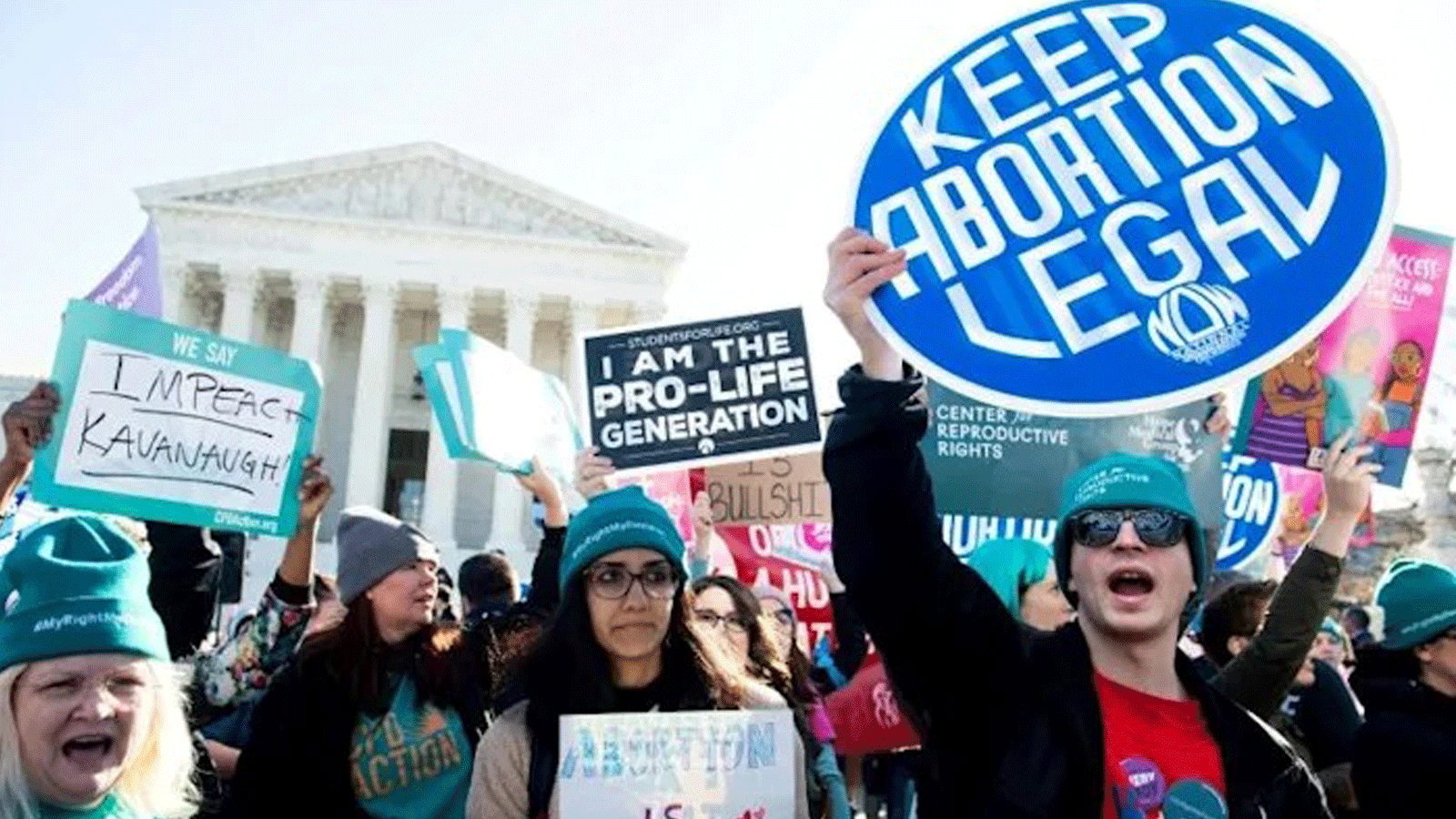 ناشطون يتظاهون دفاعاً عن حق الإجهاض أمام المحكمة العليا الأميركية
