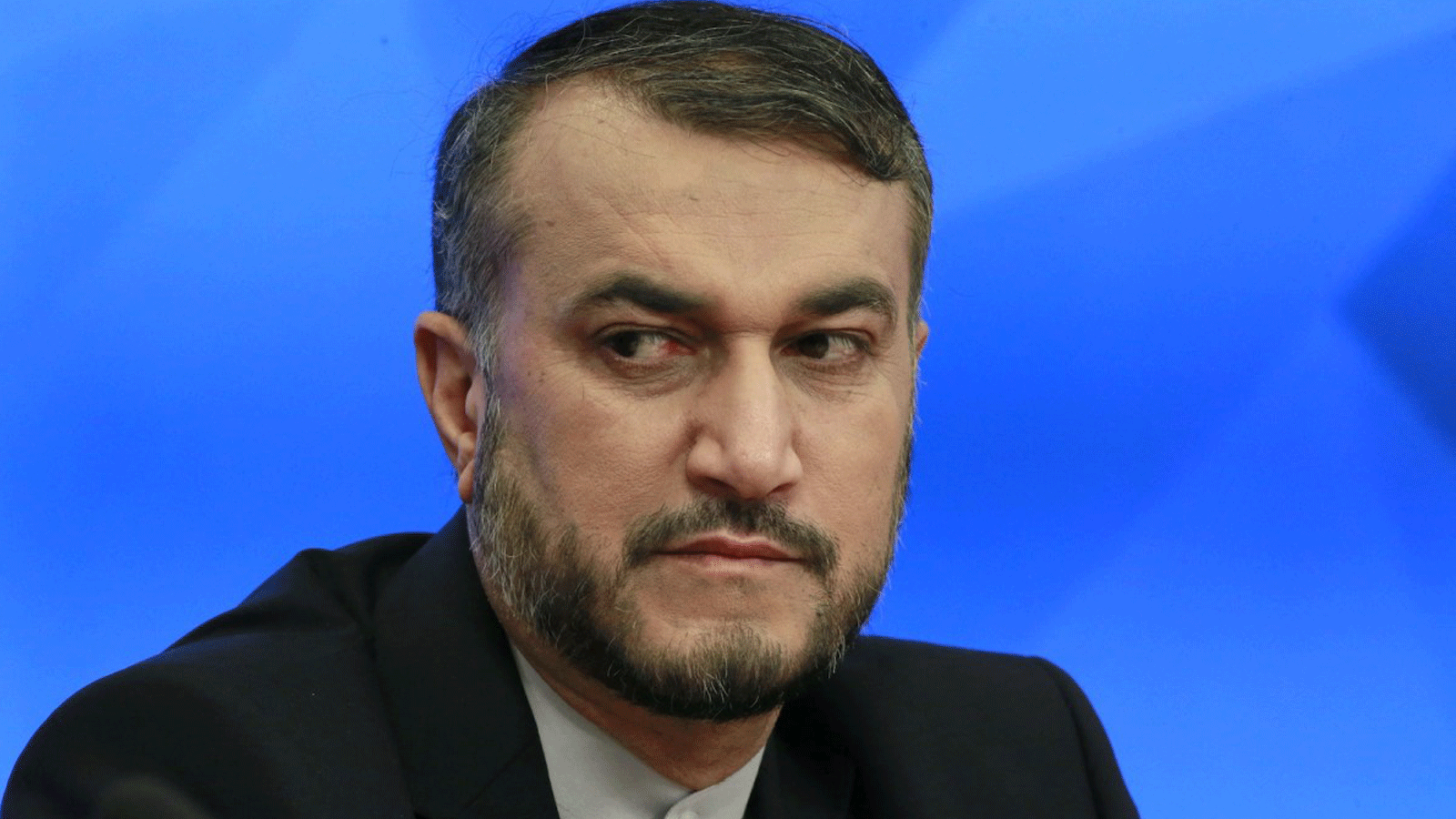 حسين أمير عبد اللهيان في مؤتمرٍ صحفي عقده عام 2016