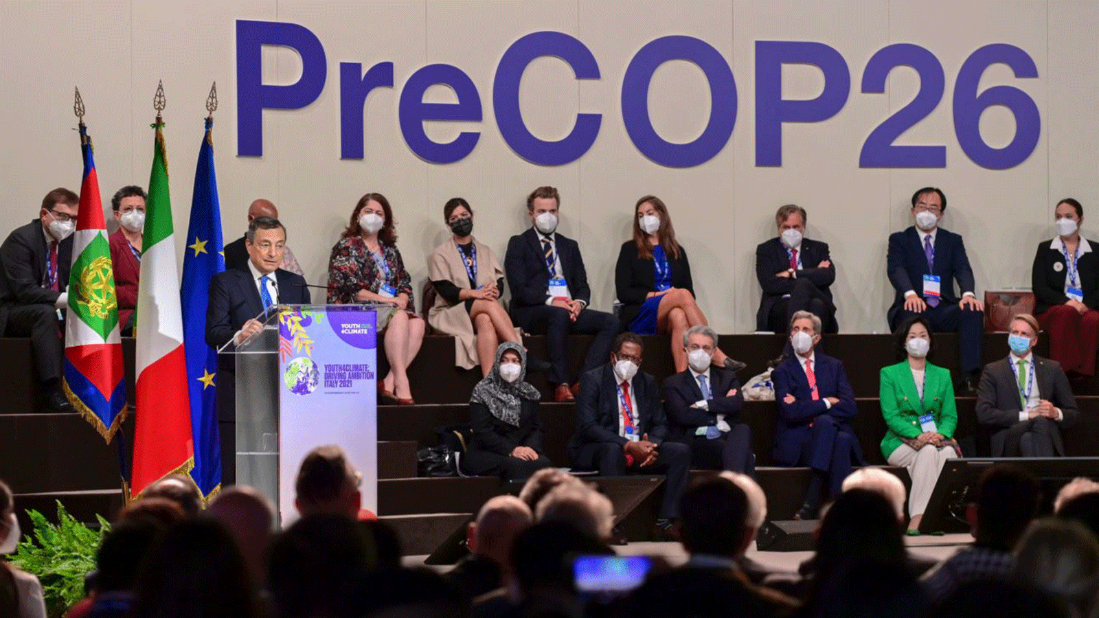 رئيس الوزراء الإيطالي، ماريو دراجي يلقي كلمة في قمة ما قبل COP26 في مركز مؤتمرات ميلانو