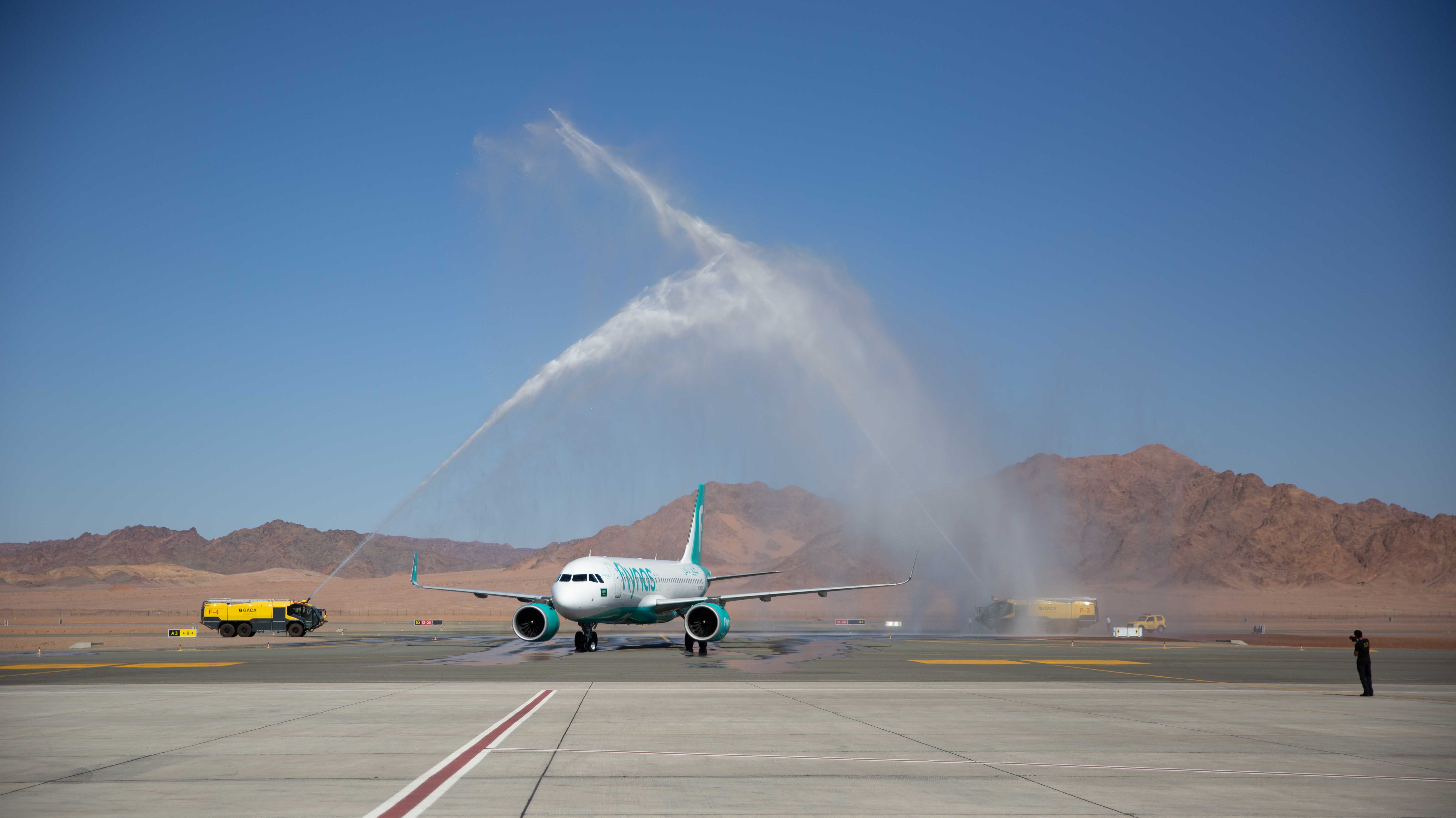 وصول أول رحلة طيران دولية مباشرة إلى مطار العُلا الدولي الجمعة