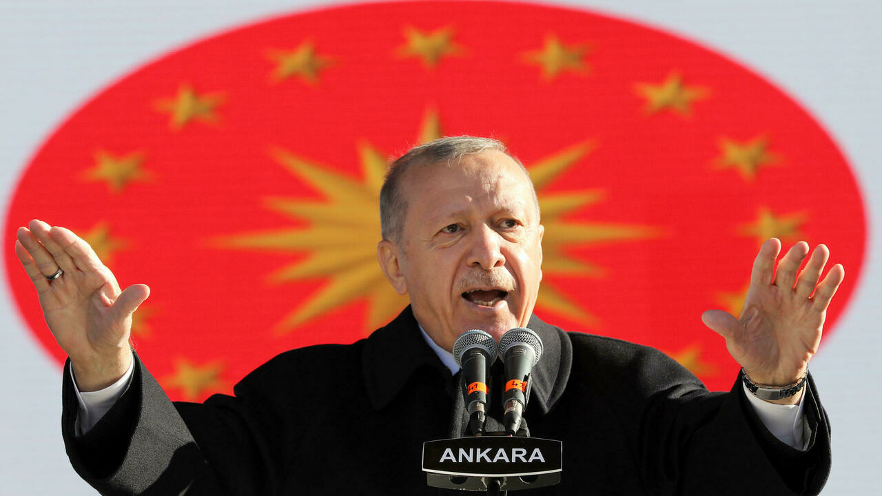 الرئيس التركي رجب طيب إردوغان يلقي كلمة خلال مهرجان شبابي في أنقرة في 16 تشرين الثاني/نوفمبر 2021