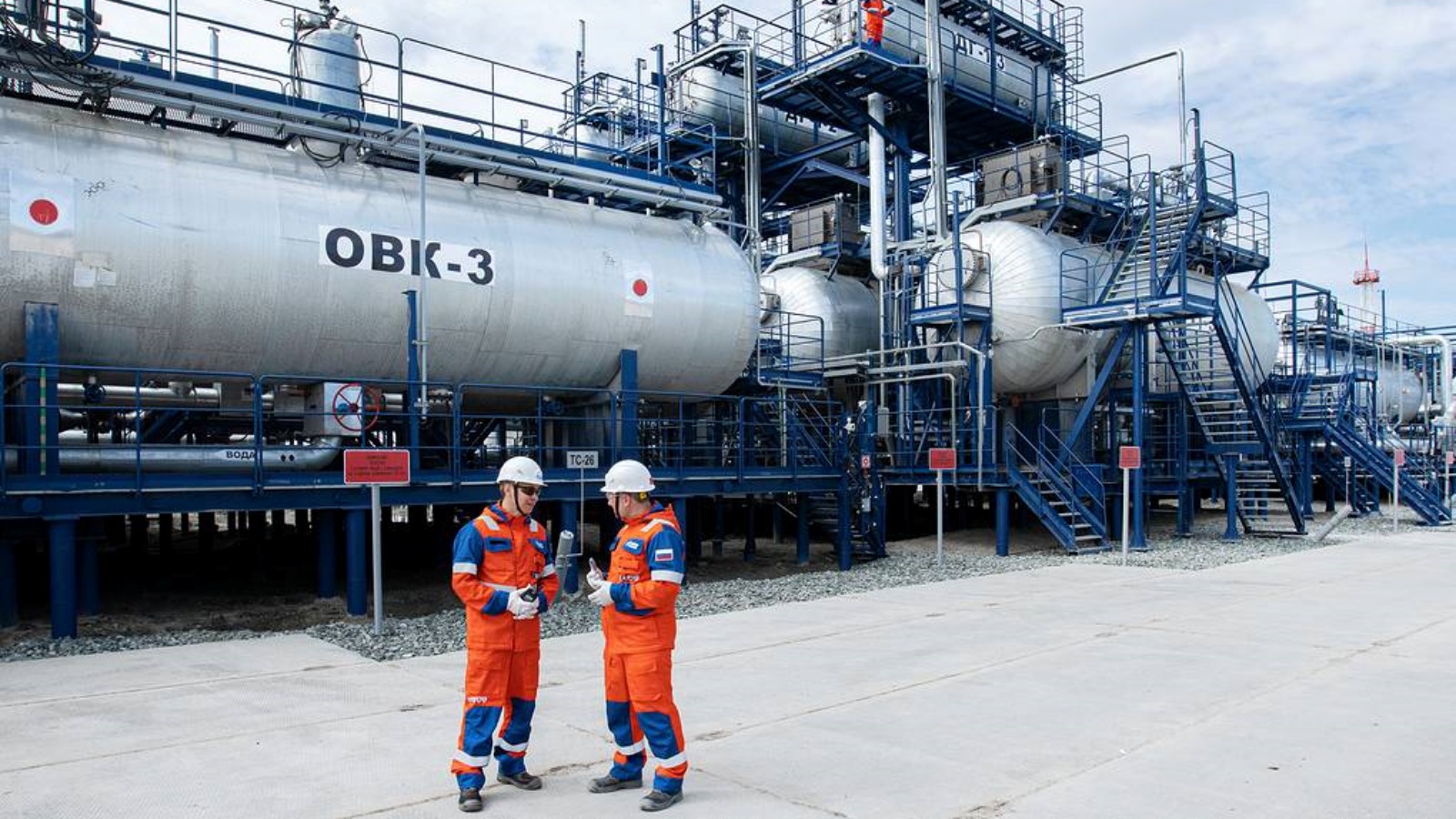 عاملان في مجموعة الغاز الروسية العملاقة 