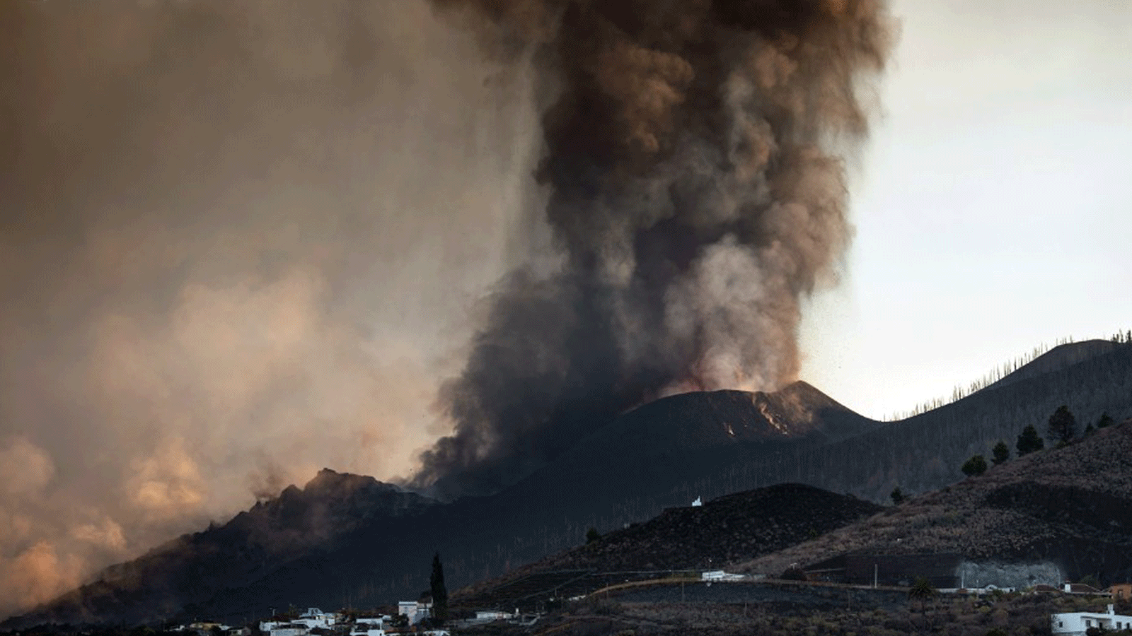 بركان كومبري فييخا في جزيرة لا بالما استمر بقذف الحمم لمدة ثلاثة أشهر