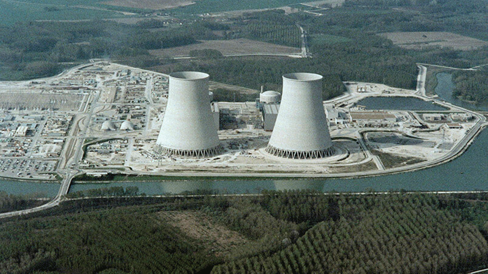محطة دامبيير للطاقة النووية في بوني سور لوار، وسط فرنسا