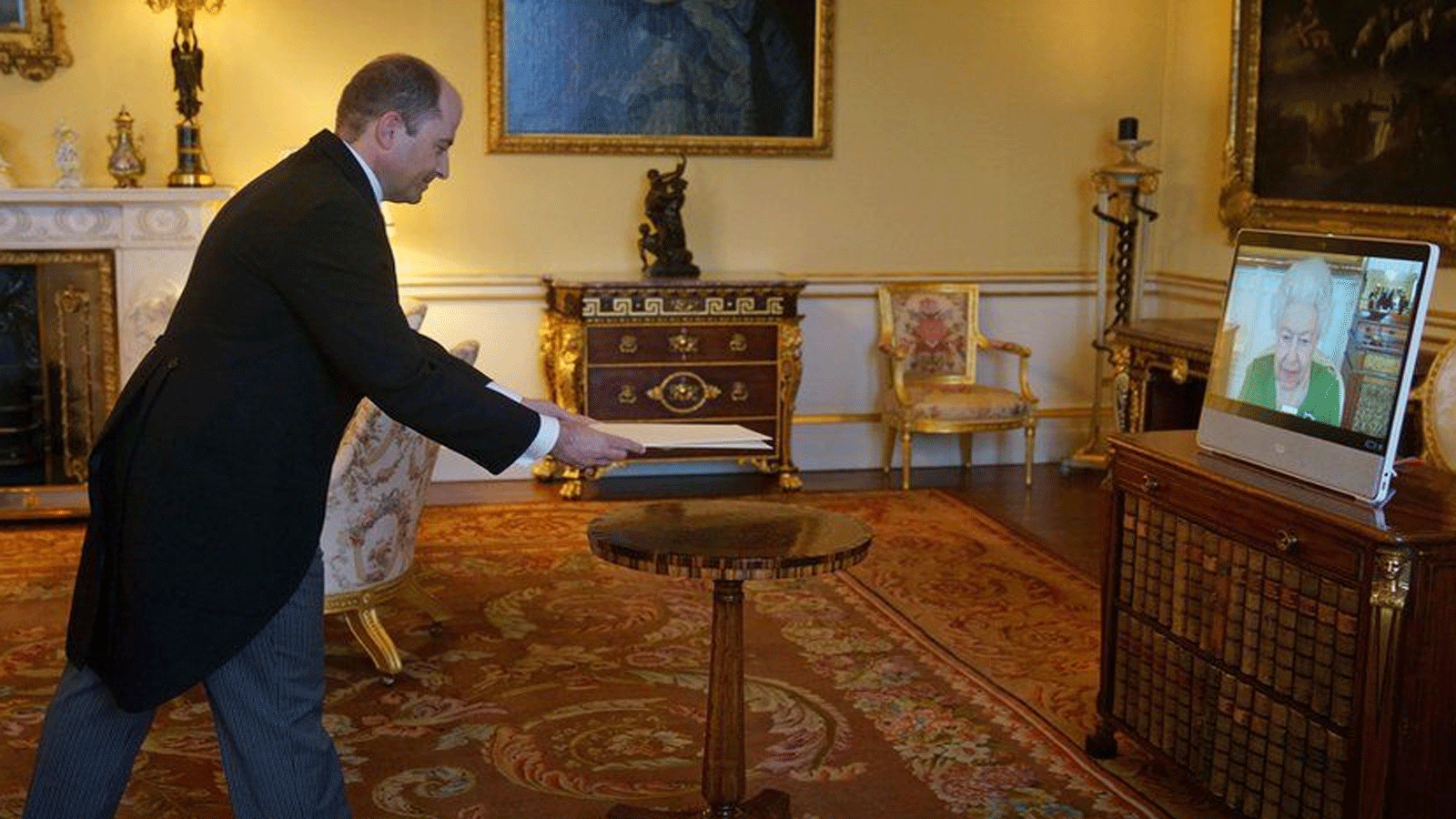 سفير إمارة أندورا يقدم أوراق اعتماده افتراضيا للملكة(صورة من قصر باكنغهام)