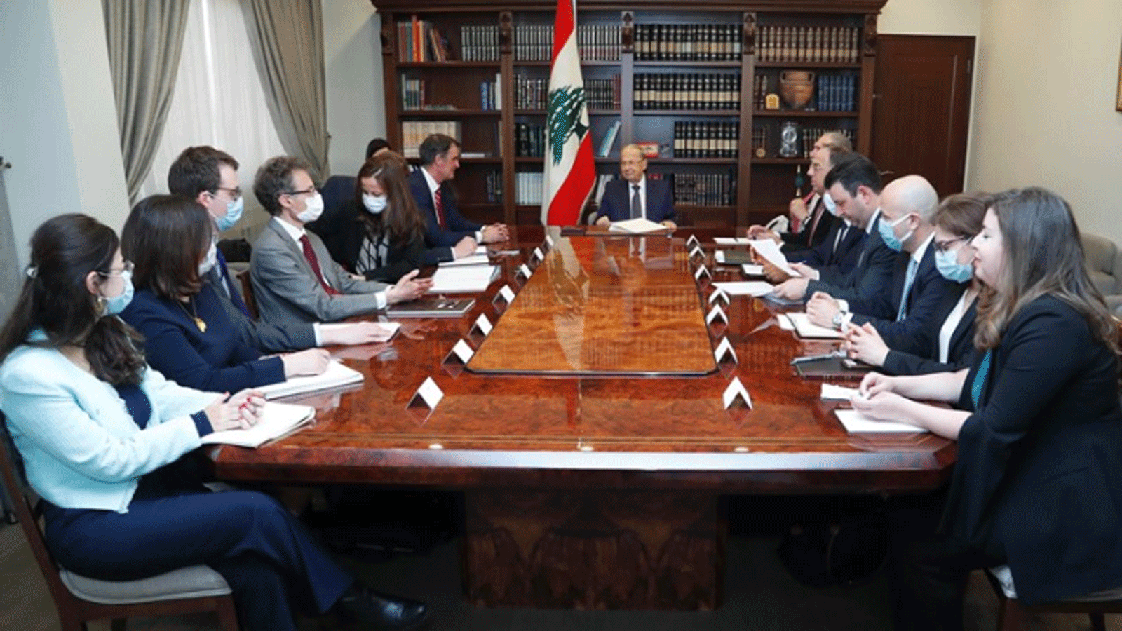  رئيس الجمهورية اللبنانية ميشال عون يلتقي رئيس بعثة صندوق النقد الدولي ارنستو ريغو راميريز على رأس وفد من صندوق النقد الدولي.