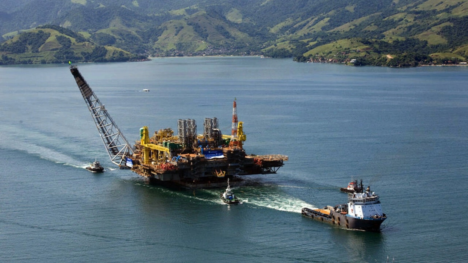 منصة نفطية أوفشور لشركة بتروبراس البرازيلية في أنغرا دوس ريس على مسافة 180 كلم جنوب ريو دي جانيرو، في صورة تعود إلى 21 أغسطس 2008