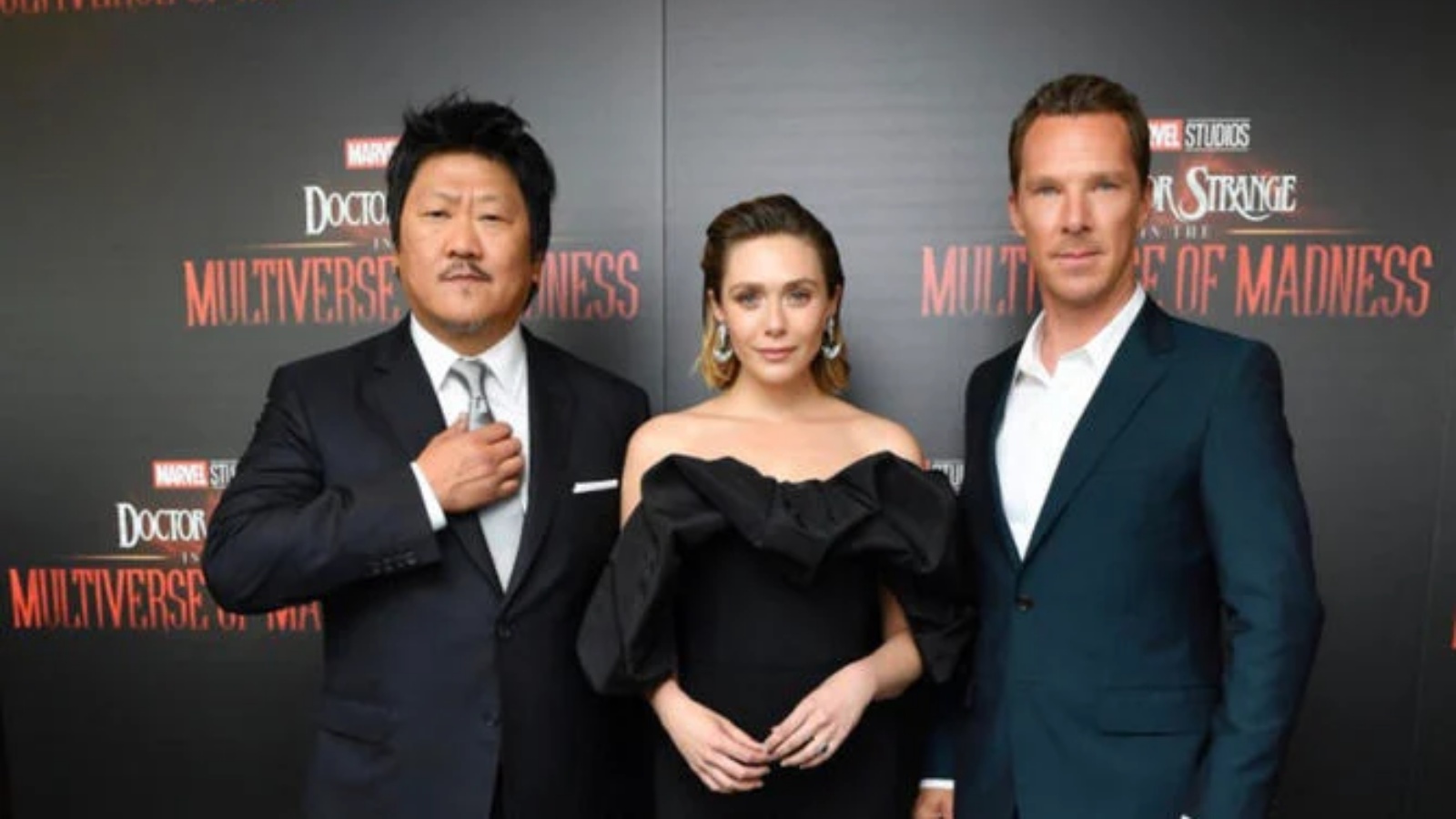 بينديكت وونغ وإليزابيث أولسن وبنديكت كومبرباتش يحضرون عرض نيويورك الخاص "دكتور ستراينج إن ذي مالتيفيرس أوف مادنس" في 5 مايو 2022 في مدينة نيويورك