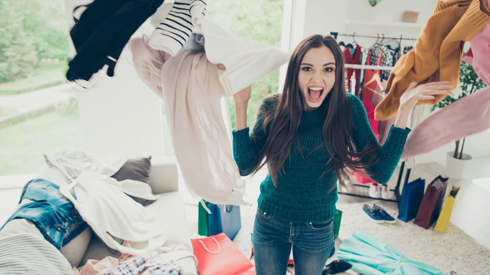 الشباب الذين تقل أعمارهم عن 25 عامًا يحبون تقديم طلبات متعددة للأزياء فائقة السرعة ويحصلون عليها عبر الانترنت