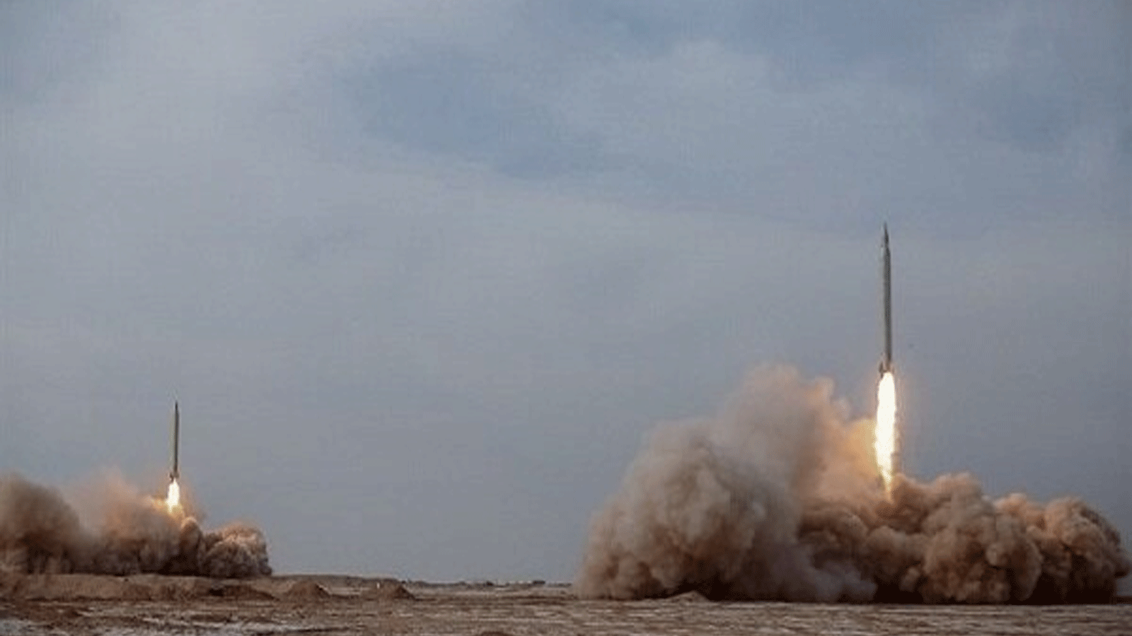 صواريخ ايرانية قال الحرس الثوري الاثنين 14 تشرين الثاني\ نوفمبر 2022 انها استهدفت مقرات معارضين لطهران في شمال العراق (اعلام ايراني)