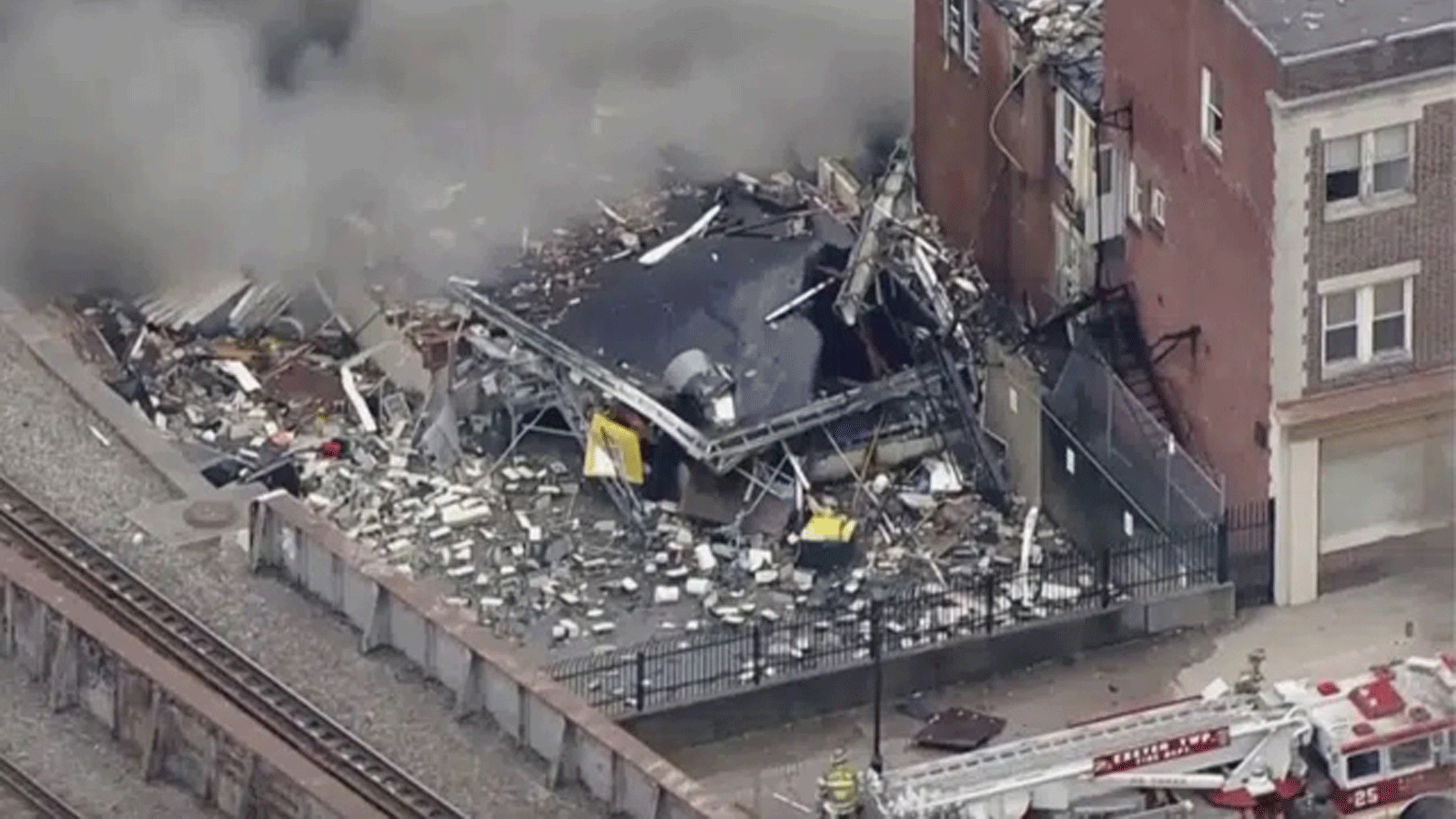 إنفجارٌ في مصنع شوكولا في ولاية بنسلفانيا الأميركية أسفر عن مقتل شخصين وفقد تسعة آخرين، وفقا لوسائل إعلام محلية