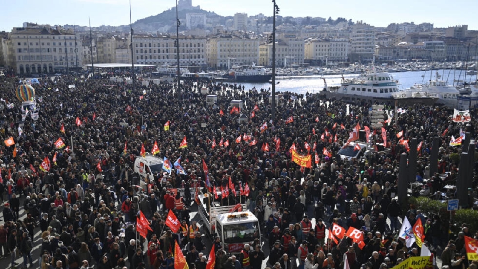 من تظاهرة ضد تعديل نظام التقاعد في مدينة مرسيليا الفرنسية في 11 فبراير 2023