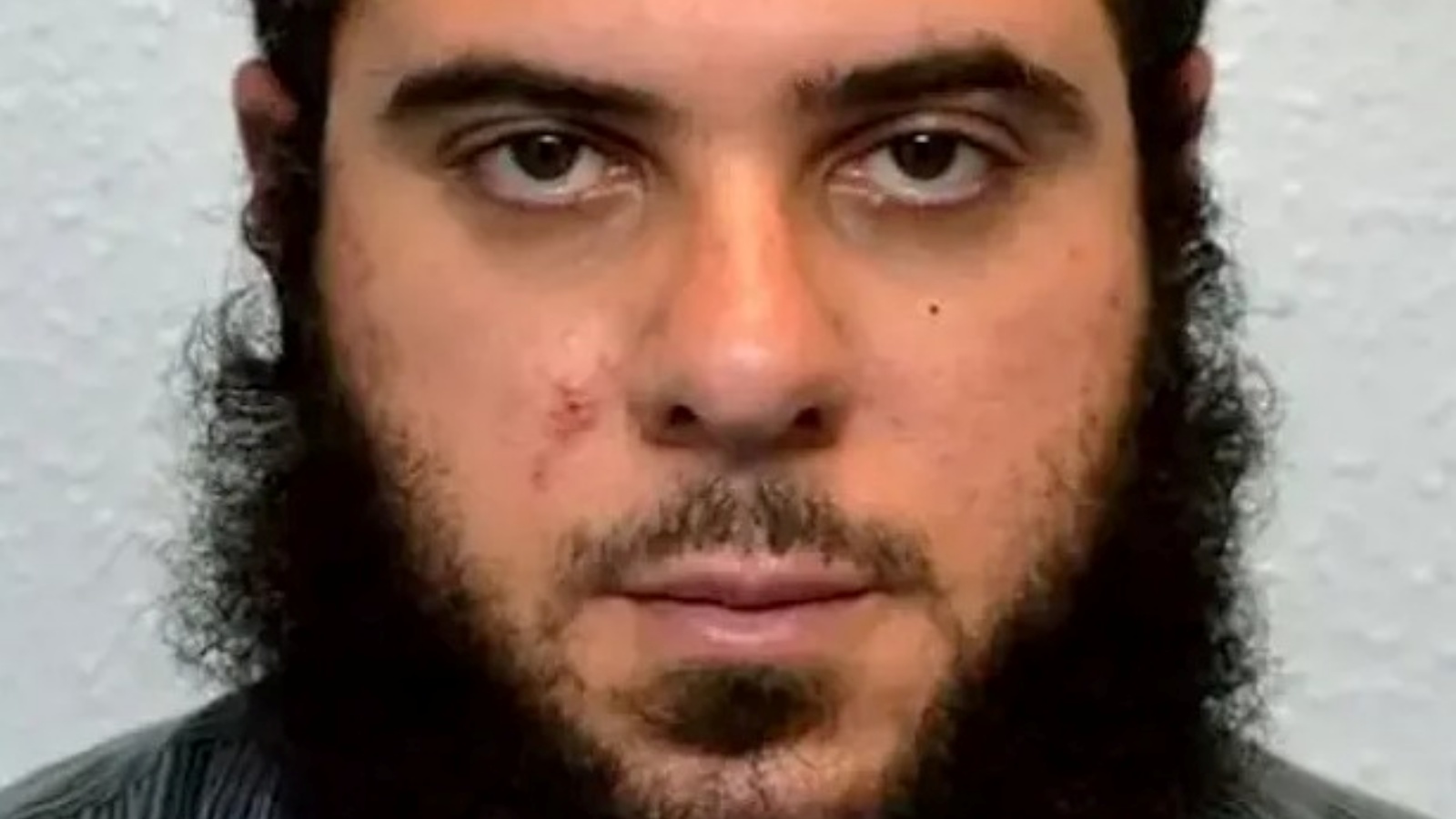 البريطاني الفلسطيني الأصل فراس الجيوسي من محكمة إلى أخرى 