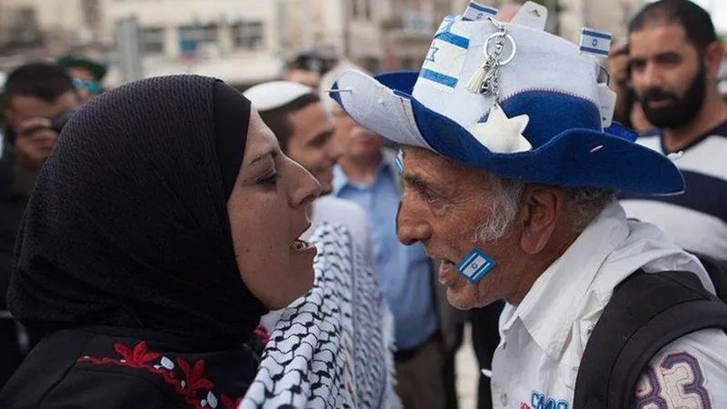 GETTY IMAGES | هناك محاولات للقضاء على الانقسام بين الفلسطينيين والإسرائيليين على المستوى الشعبي