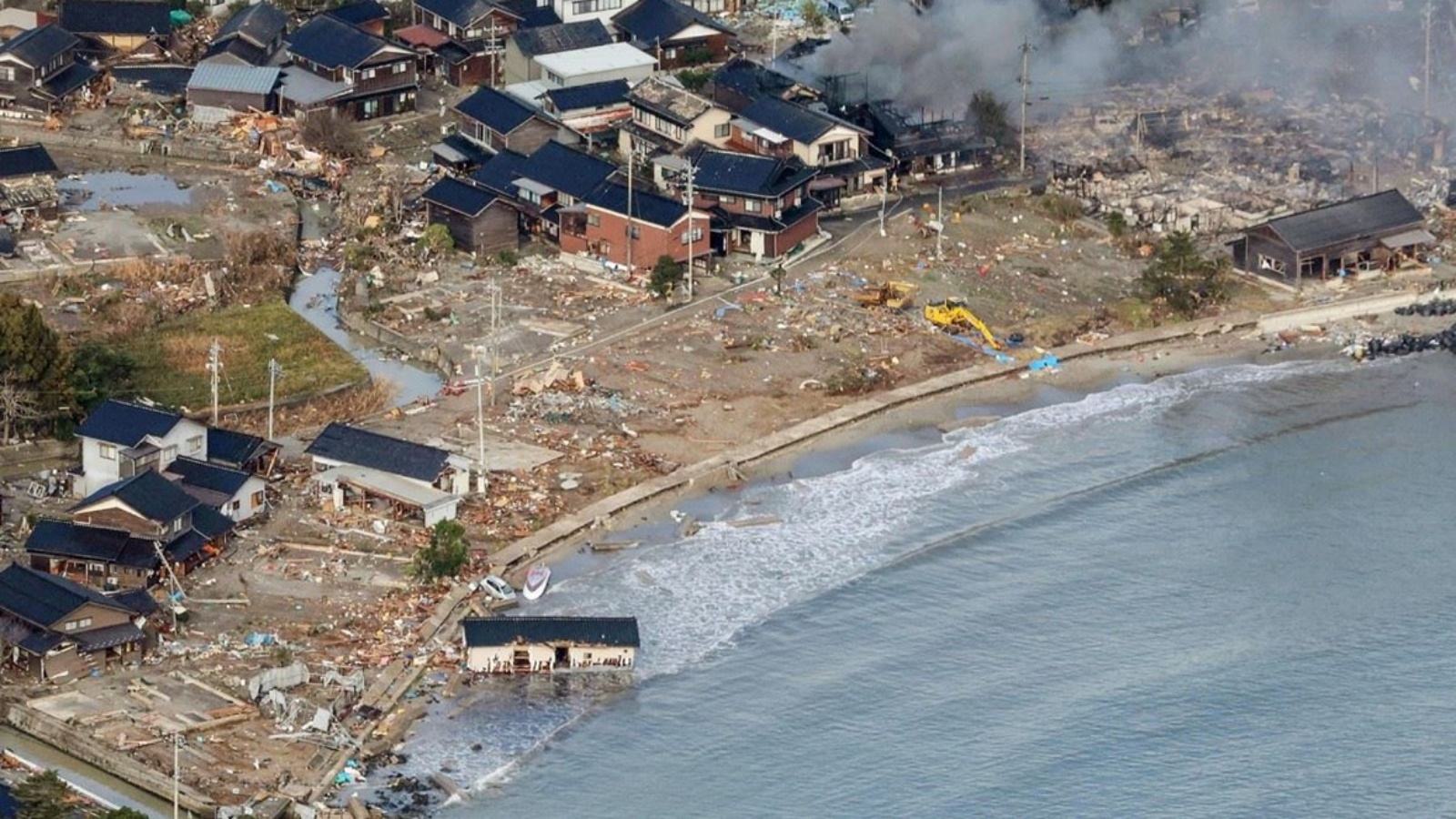 أضرار على طول الساحل في بلدة نوتو بمحافظة إيشيكاوا، اليابان