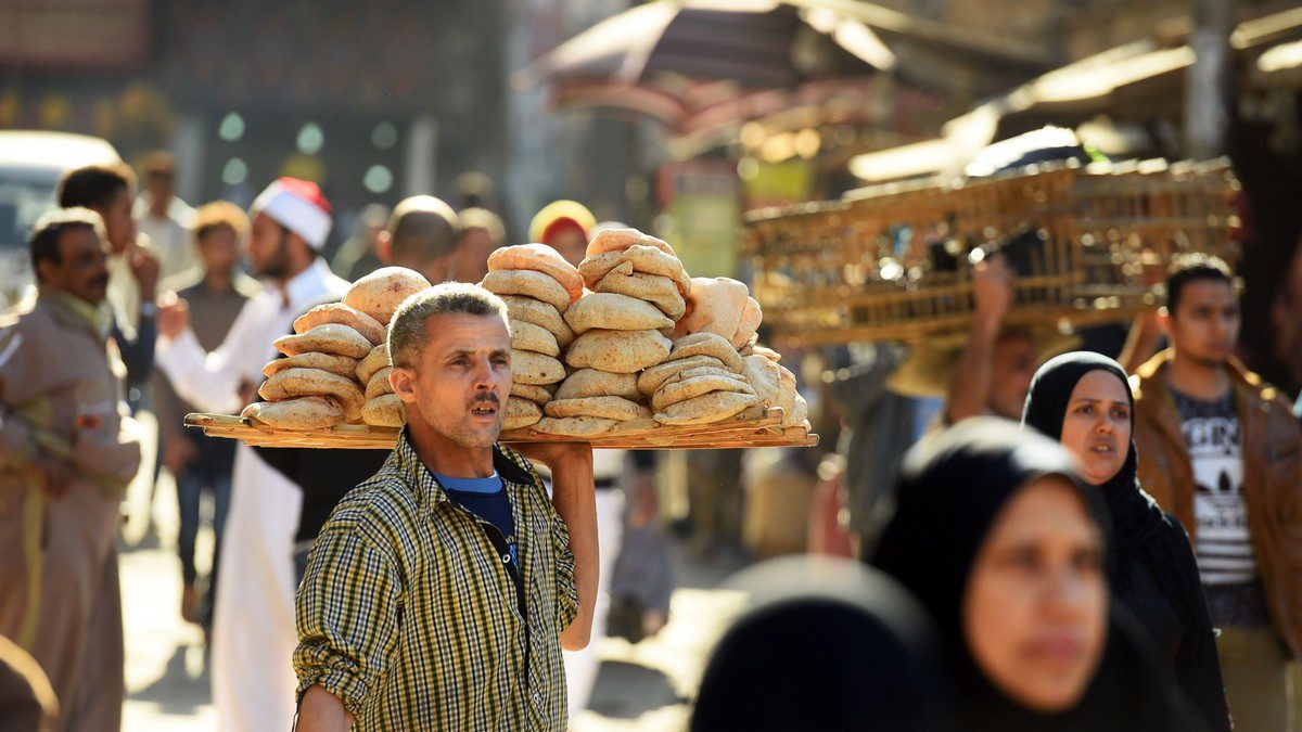 رغيف الخبز أساس حياة الملايين في مصر